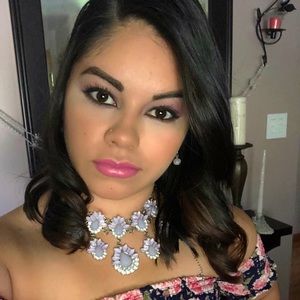 Meet your Posher, Lorena